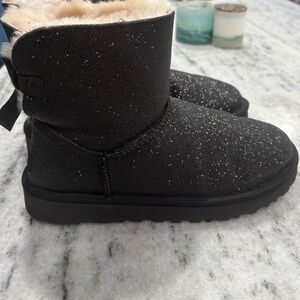 (SOLD)UGG Black Ankle Boots with Bows (SOLD)
